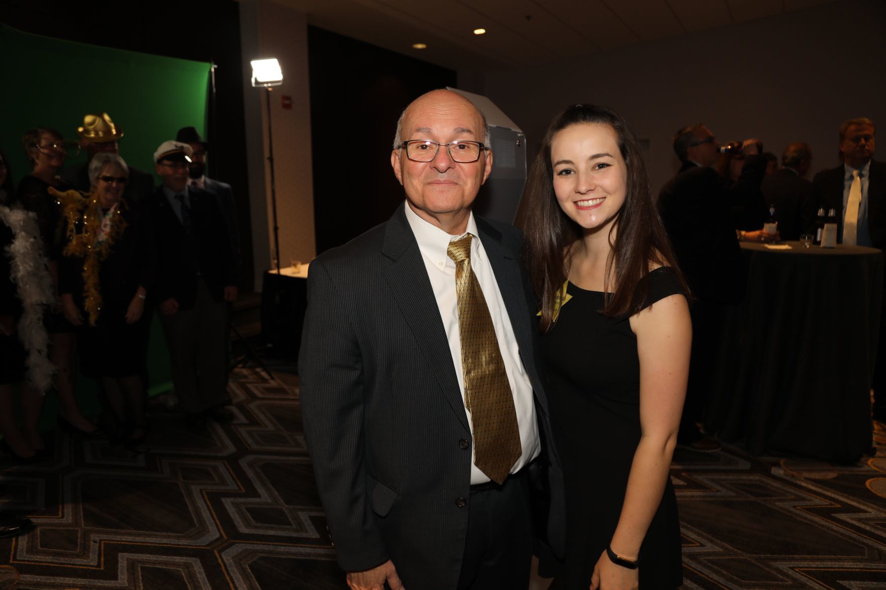 Paul Azzara, Hannah Chaviuin